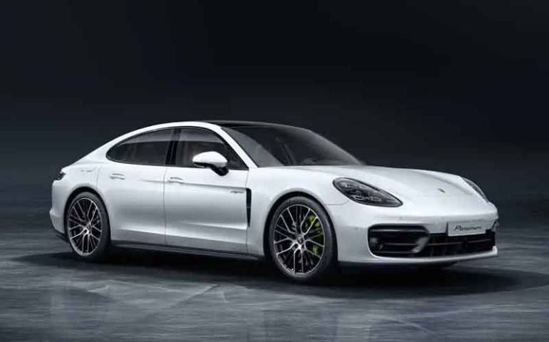 rent a PORSCHE PANAMERA cars in dubai, Near me